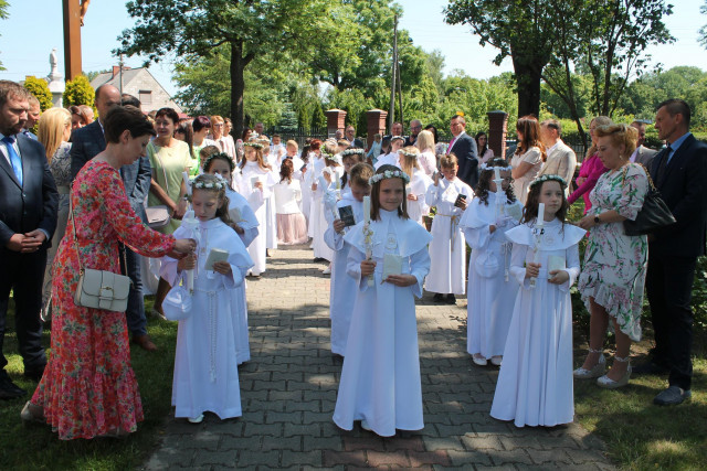 UROCZYSTOŚĆ PIERWSZEJ KOMUNI ŚW ZESŁANIE DUCHA ŚWIĘTEGO