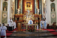  WYCIECZKA DZIECI KOMUNIJNYCH DO SANKTUARIUM MARYJNEGO NA ŚW GÓRĘ DO GOSTYNIA 