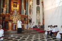  WYCIECZKA DZIECI KOMUNIJNYCH DO SANKTUARIUM MARYJNEGO NA ŚW GÓRĘ DO GOSTYNIA 