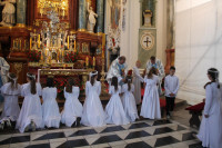 WYCIECZKA DZIECI KOMUNIJNYCH DO SANKTUARIUM MARYJNEGO NA ŚW GÓRĘ DO GOSTYNIA 