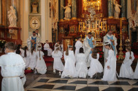  WYCIECZKA DZIECI KOMUNIJNYCH DO SANKTUARIUM MARYJNEGO NA ŚW GÓRĘ DO GOSTYNIA 