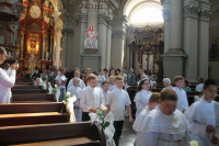  WYCIECZKA DZIECI KOMUNIJNYCH DO SANKTUARIUM MARYJNEGO NA ŚW GÓRĘ DO GOSTYNIA 