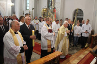  MSZA ŚW ODUSTOWA KU CZCI ŚW ROCHA ODPRAWIŁ KS. BISKUP ZDZISŁAW FORTUNIAK W 40 ROCZNICĘ SAKRY BISKUPIEJ 