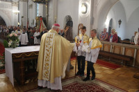  MSZA ŚW ODUSTOWA KU CZCI ŚW ROCHA ODPRAWIŁ KS. BISKUP ZDZISŁAW FORTUNIAK W 40 ROCZNICĘ SAKRY BISKUPIEJ 
