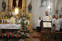  MSZA ŚW ODUSTOWA KU CZCI ŚW ROCHA ODPRAWIŁ KS. BISKUP ZDZISŁAW FORTUNIAK W 40 ROCZNICĘ SAKRY BISKUPIEJ 