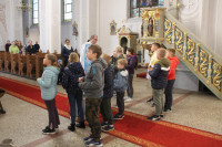  PAŹDZIERNIK MIESIĄCEM RÓŻAŃCA NABOŻEŃSTWO RÓŻAŃCOWE Z UDZIAŁEM DZIECI 