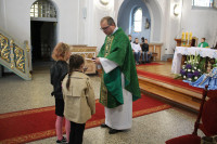  GOŚCINNIE PODCZAS MSZY ŚW ODWIEDZIŁ NAS p. WOJTEK SZOLKA OPOWIADAJĄC O SWOIM POBYCIE W CZADZIE 