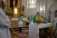  DZIŚ PODCZAS MSZY ŚW NASTOPIŁO UROCZYSTE PRZYJĘCIE MINISTRANTÓW 