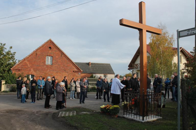 POŚWIĘCENIE KRZYŻA W BINKOWIE