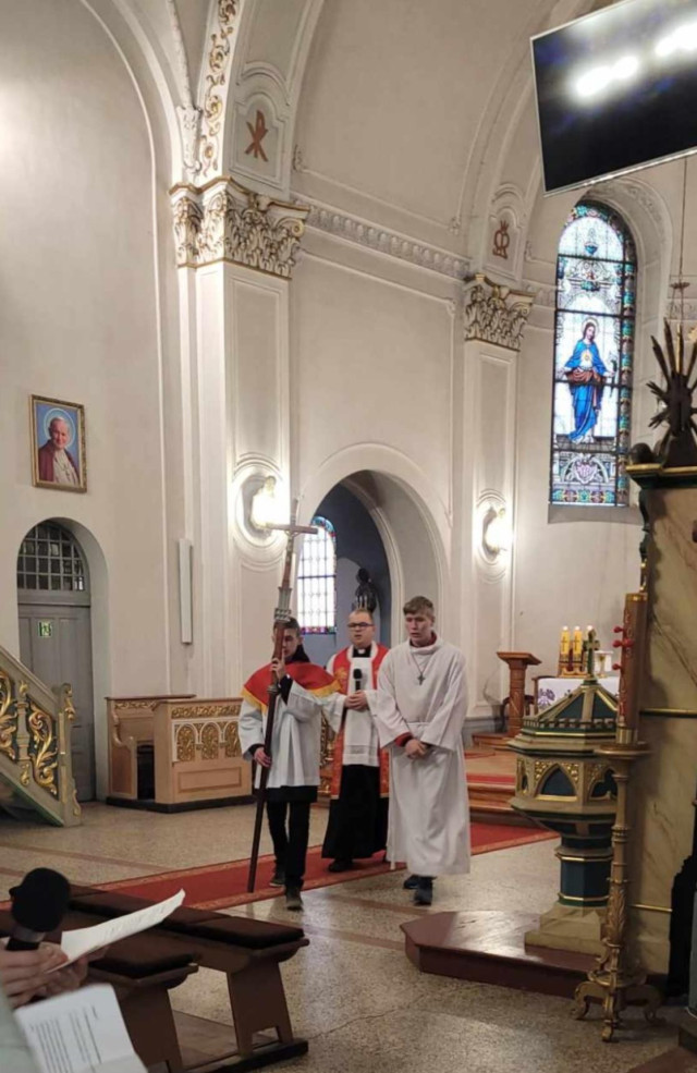 DROGA KRZYŻOWA Z UDZIAŁEM MŁODZIEŻY