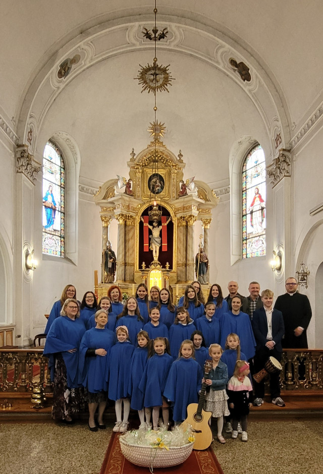 SCHOLA  WNIEBOGŁOSY