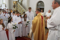 UROCZYSTOŚĆ PIERWSZEJ KOMUNI ŚW 