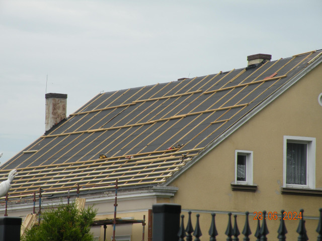 prace remontowe dachu plebani